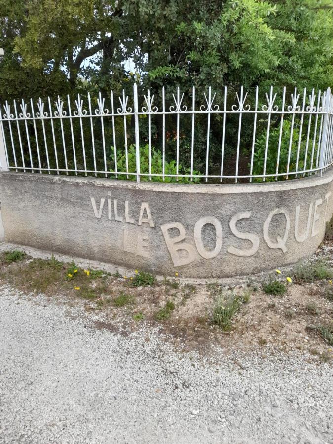 Villa Le Bosquet En Luberon. Menerbes Bagian luar foto